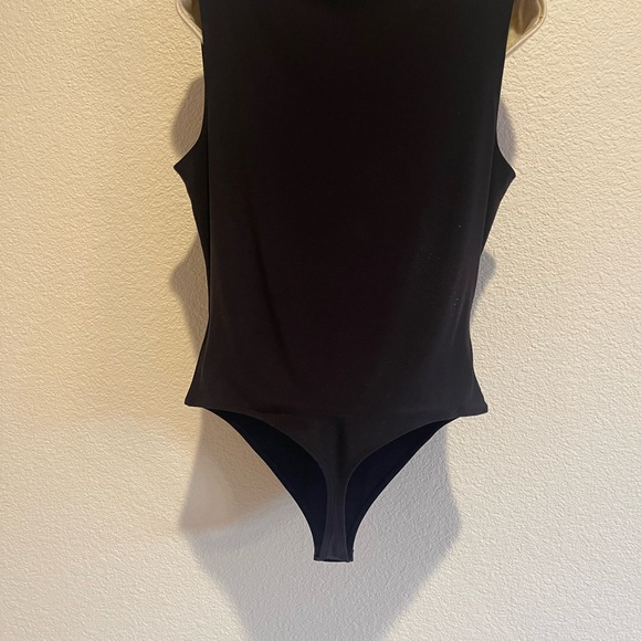 Express black sleeves bodysuit - Picture 3 of 4